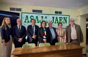 ep pedro barato junto a la consejera catalina garcia y otros responsables de la junta y asaja jaen
