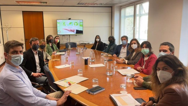 ep sepides presenta con green building council espana el informe para certificar en verde sus