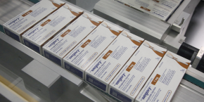 une ligne de conditionnement dans l usine de novo nordisk a hillerod au danemark 