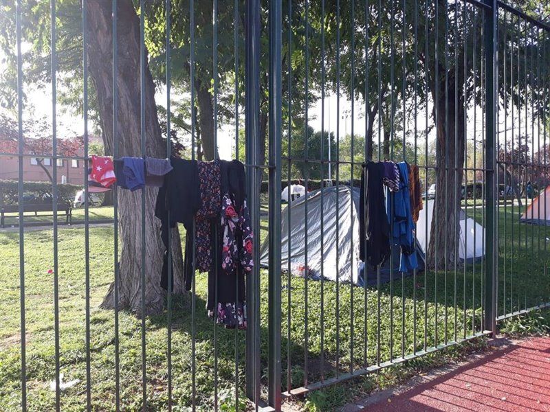 ep acampada de refugiados sirios frente a la mezquita de la m-30 en julio ep acampada de refugiados sirios frente a la mezquita de la m-30 en julio