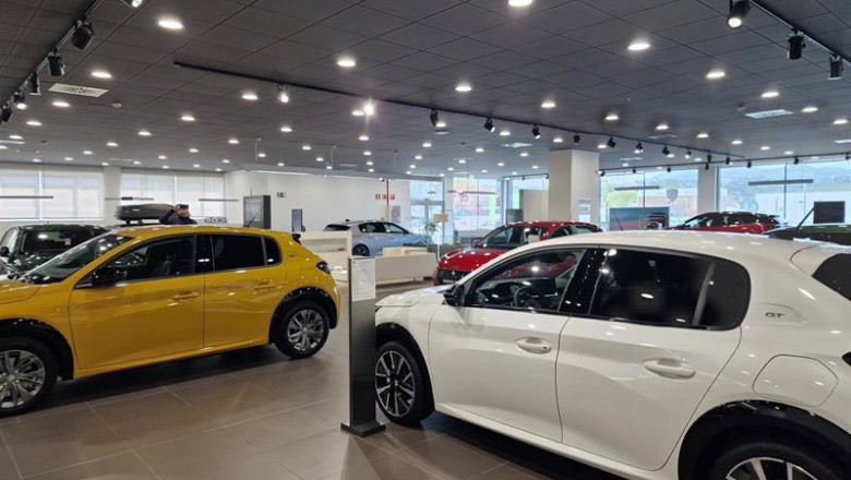 ep archivo   el precio medio de un vehiculo a estreno se situo en 44419 euros un 456 mas que antes