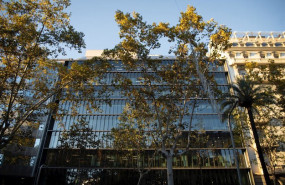 ep archivo   fachada de la sede de colonial en barcelona cataluna espana