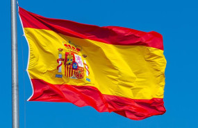ep archivo   imagen de la bandera de espana en la puerta de acceso a la base aerea de moron a 8 de
