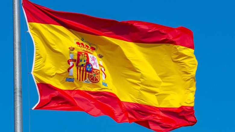 ep archivo imagen de la bandera de espana en la puerta de acceso a la base aerea de moron a 8 de ep archivo imagen de la bandera de espana en la puerta de acceso a la base aerea de moron a 8 de