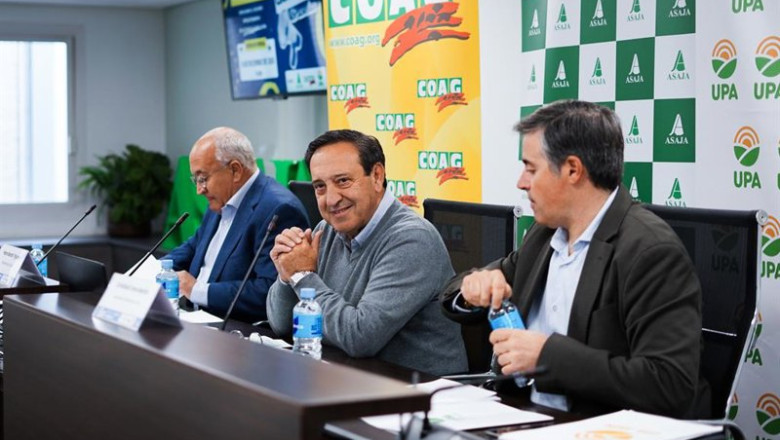 Archivo - Las principales organizaciones agrarias españolas ASAJA, COAG y UPA, en una rueda de prensa sobre la protesta del campo en Bruselas, el 18 de diciembre | PABLO R. SECO - Archivo ep archivo las principales organizaciones agrarias espanolas asaja coag y upa en una rueda de