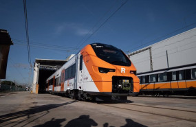 ep archivo   un nuevo tren de rodalies en la fabrica de alstom