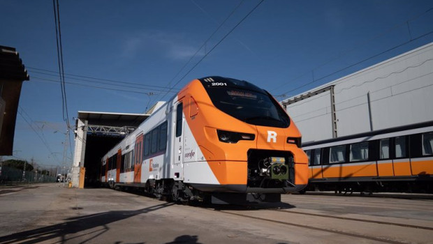 ep archivo   un nuevo tren de rodalies en la fabrica de alstom
