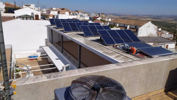 ep archivo   una instalacion de placas solares