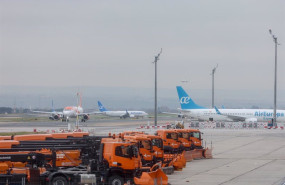 ep archivo   varios aviones en el aeropuerto adolfo suarez madrid barajas a 2 de enero de 2024 en