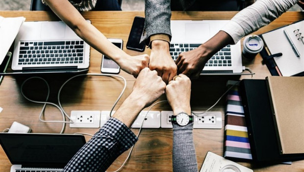 ep economia- telefonica encargaentelgyproyectotransformarcultura