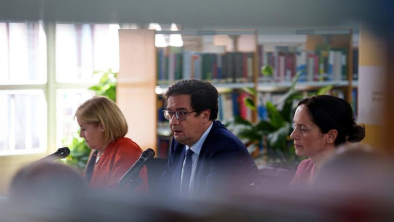 ep el ministro para la transformacion digital y de funcion publica oscar lopez