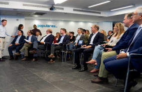 ep el secretario general del pp teodoro garcia egea junto con los directores de campana regionales y