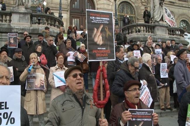 Imagen de la concentración de pensionistas en Bilbao | EUROPA PRESS ep imagenla concentracionpensionistasbilbao
