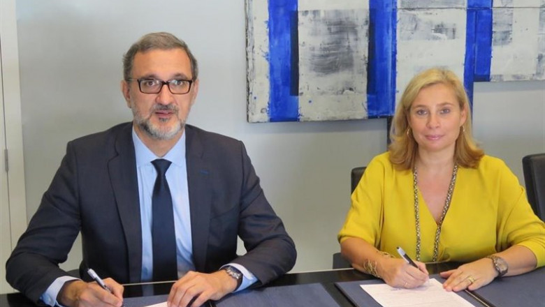 Juan Virgilio Márquez, Director General De La Asociación Empresarial Eólica (AEE) Y Susana Lozano, Directora De Formación De Aenor | AENOR ep juan virgilio marquez director general de la asociacion empresarial eolica aee y susana lozano
