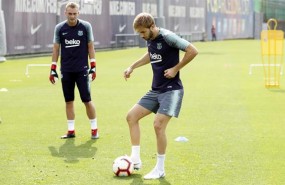 ep jugadorfc barcelona sergi samperun entrenamiento