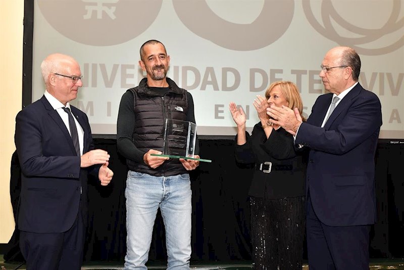 ep la universidad de tel aviv israel entrega al doctor cavadas el premio maimonides 2019