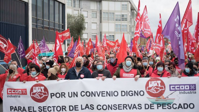 ep manifestacion por un convenio digno de las conserveras en santona