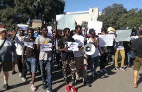 ep manifestantes manteros en plaza catalunya