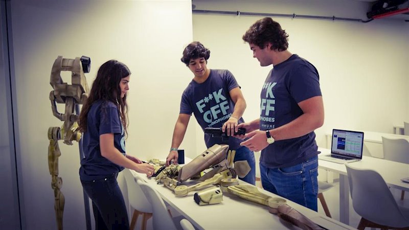 ep oferta formativa enfocada a promover la vocacion por las carreras stem entre los mas jovenes