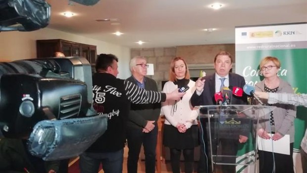 ep planas todomundo quieregranjascerdos peropuebloal lad
