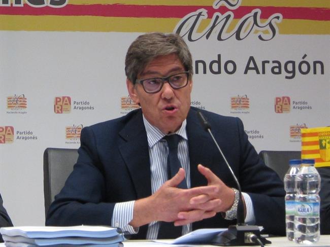 El presidente del PAR, Arturo Aliaga, en rueda de prensa en Zaragoza | EUROPA PRESS ep presidentepar arturo aliaga en ruedaprensazaragoza