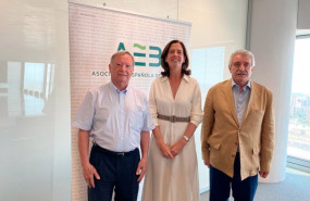 ep reunion de la plataforma de mayores y pensionistas pmp y la presidenta de la asociacion espanola