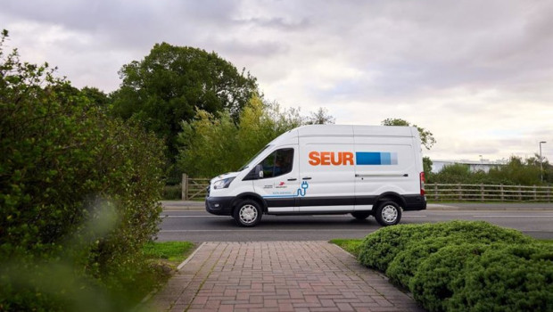 ep seur avanza hacia las cero emisiones netas con un aumento del 65 en su flota electrica en 2024