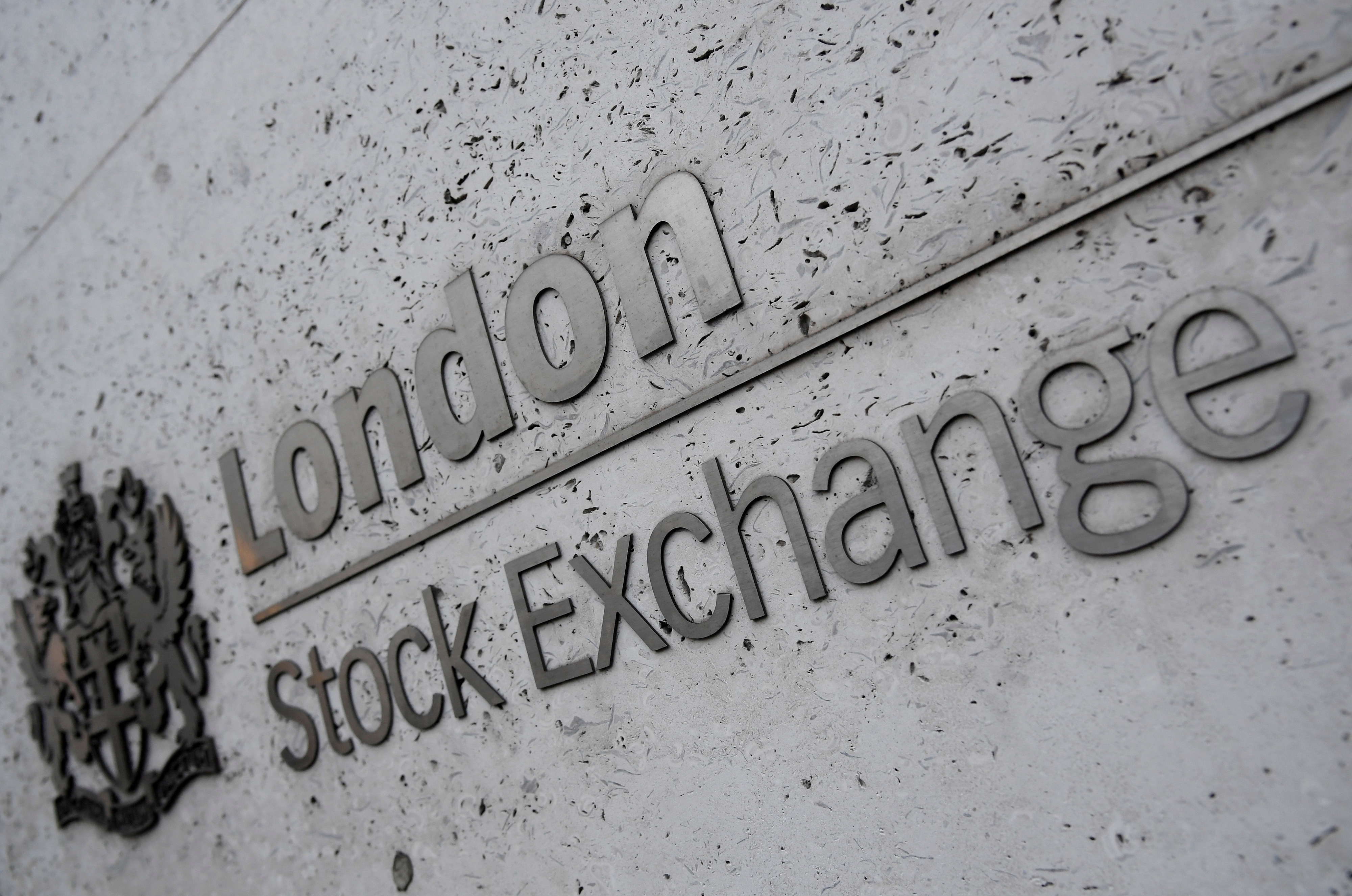 london-stock-exchange-s-apprete-a-acheter-refinitiv-pour-27-milliards-de-dollars