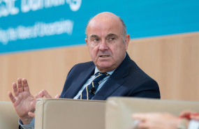 ep archivo   el vicepresidente del banco central europeo luis de guindos interviene durante la