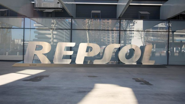 ep archivo   fachada de la sede de repsol a 27 de diciembre de 2023 en madrid espana