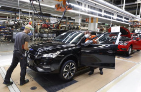 ep archivo   imagen de la cadena de ensamblaje de seat en martorell barcelona