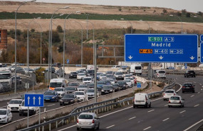 ep archivo   varios coches circulan por la autovia a3 a 5 de diciembre de 2023 en madrid espana