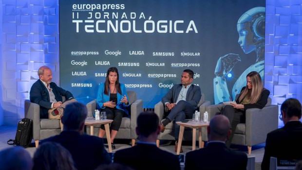 ep chief strategy officer en sngular julian de cabo la coordinadora de area en sg de ciudadania