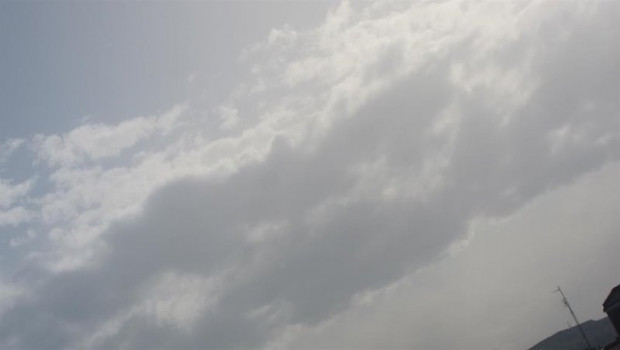 ep cielo con nubes y claros en bizkaia
