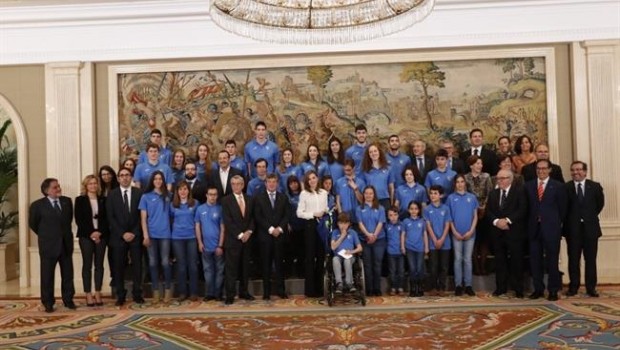 ep club estudiantes recibidola reina letizia