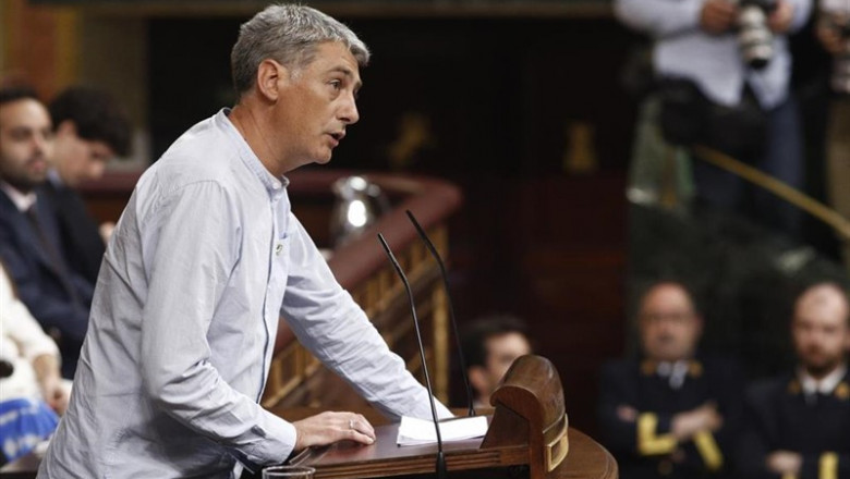 El diputado de EH Bildu Oskar Matute durante su discurso previo a la segunda votación para la investidura del candidato socialista a la Presidencia del Gobierno. | Eduardo Parra - Europa Press ep diputadoeh bildu oskar matute durantediscurso previola segunda votacionla investiduracandidato socialistala presidenciagobierno