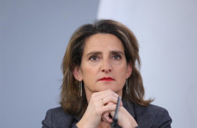 ep economia- gobierno fijaorientacionespolitica energeticala cnmcejercercompetenciasenergia