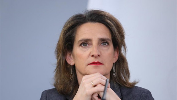 ep economia- gobierno fijaorientacionespolitica energeticala cnmcejercercompetenciasenergia
