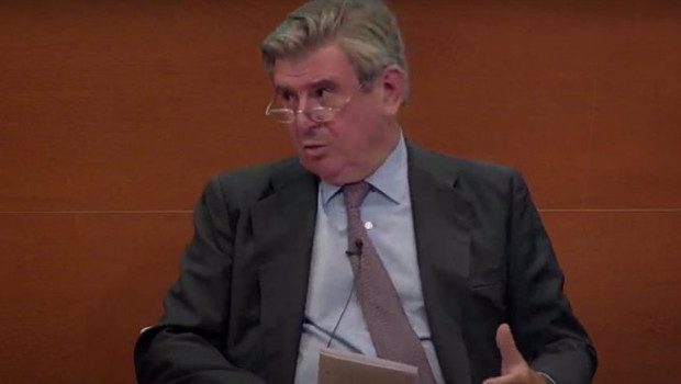 ep el asesor externo de la asociacion espanola de banca aeb y de la confederacion espanola de cajas