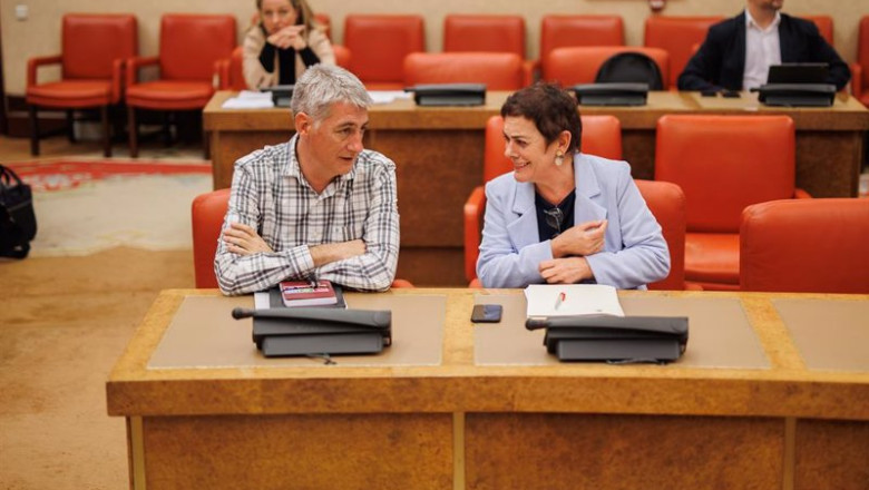 ep el diputado de eh bildu oskar matute y la portavoz de eh bildu en el congreso mertxe aizpurua ep el diputado de eh bildu oskar matute y la portavoz de eh bildu en el congreso mertxe aizpurua