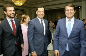ep el presidente del pp pablo casado el presidente de la junta de andalucia juan manuel moreno