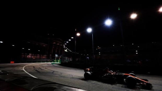 ep fernando alonso mclaren en singapur