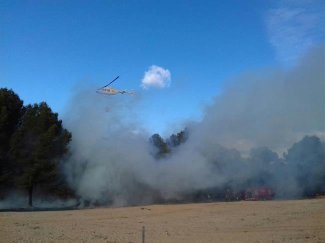 El helicóptero trabaja en las labores de extinción | CENTRO DE COORDINACIÓN DE EMERGENCIAS ep helicopteroenlaboresextincion