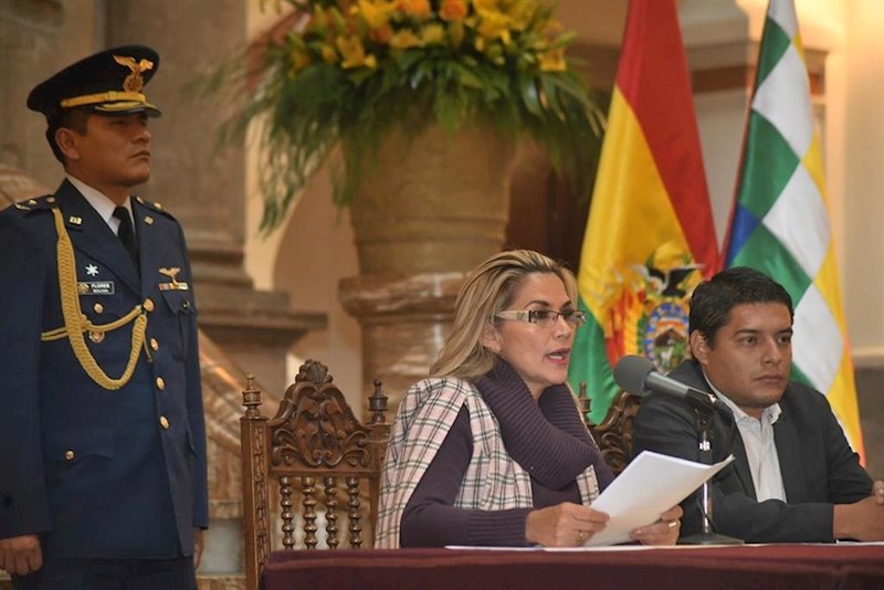 ep la autoproclamada presidenta interina de bolivia jeanine anez