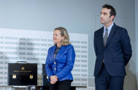 ep la exministra de economia comercio y empresa nadia calvino y el nuevo ministro de economia ep la exministra de economia comercio y empresa nadia calvino y el nuevo ministro de economia