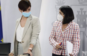 ep la ministra portavoz isabel rodriguez i y la ministra de sanidad carolina darias d a su llegada a