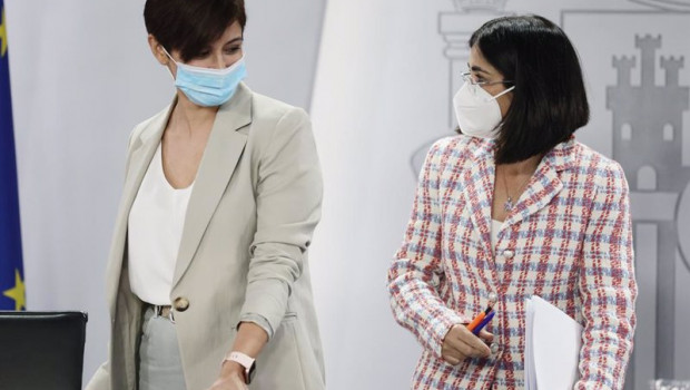 ep la ministra portavoz isabel rodriguez i y la ministra de sanidad carolina darias d a su llegada a