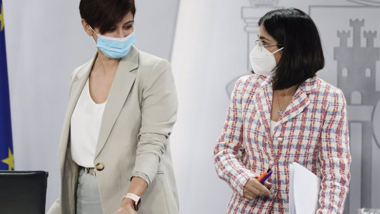 ep la ministra portavoz isabel rodriguez i y la ministra de sanidad carolina darias d a su llegada a
