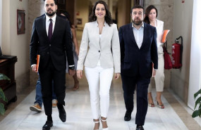 ep los diputados de ciudadanos fernando de paramo ines arrimadas y miguel gutierrez se dirigen a la