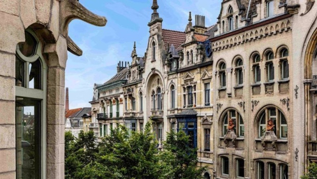 ep nh collection gent abre en la historica ciudad portuaria de belgica